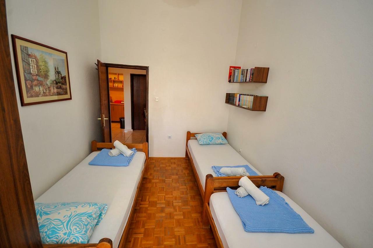 Apartments Kuc بار المظهر الخارجي الصورة