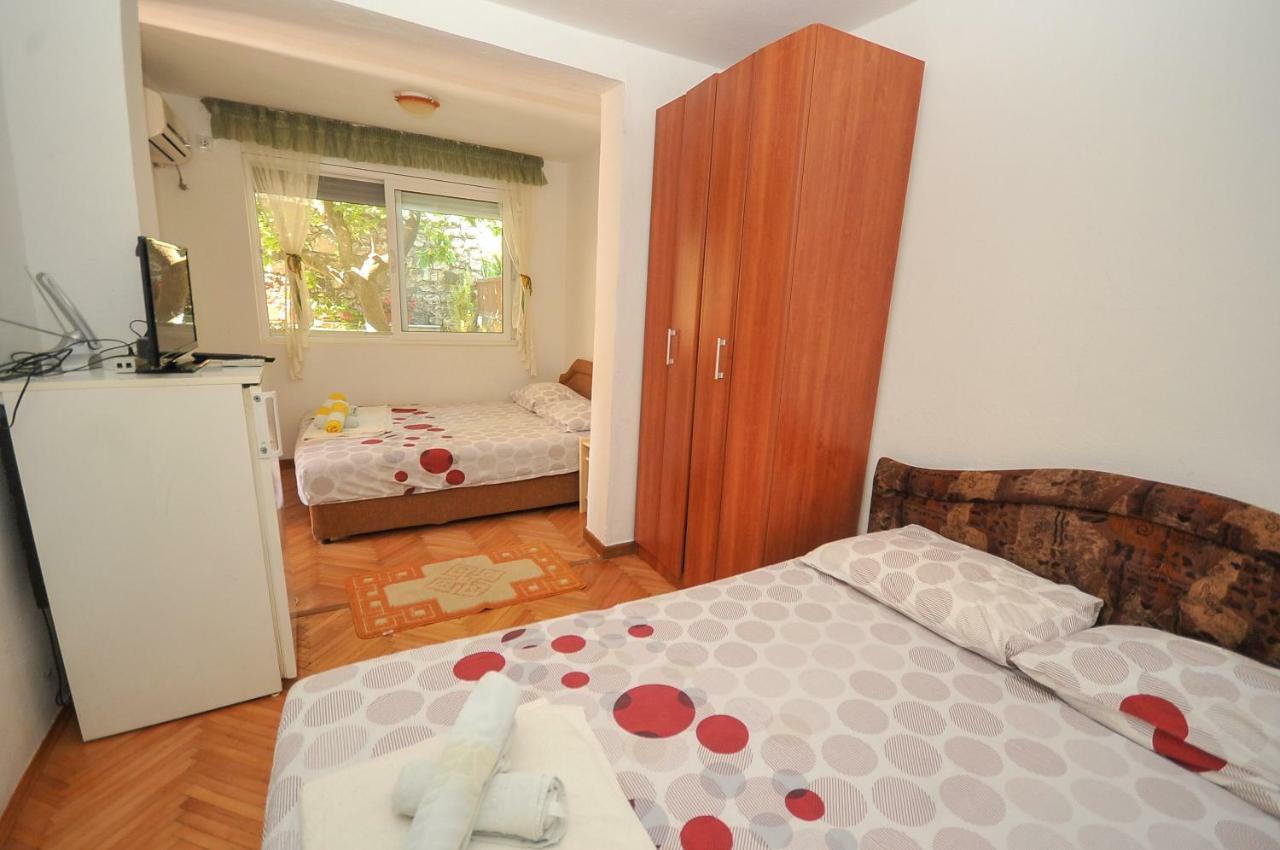 Apartments Kuc بار المظهر الخارجي الصورة